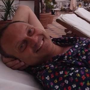 Meet your Posher, Derek